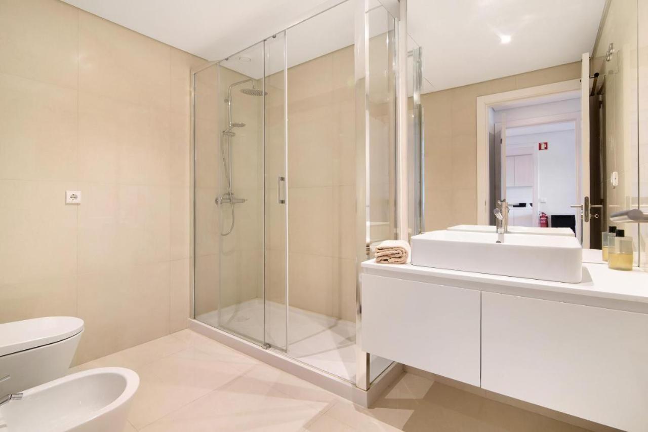 Beautiful Modern Design Condo With Swimming Pool וילהמורה מראה חיצוני תמונה